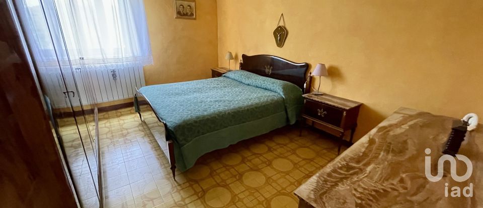 Village house 9 rooms of 145 m² in Introdacqua (67030)