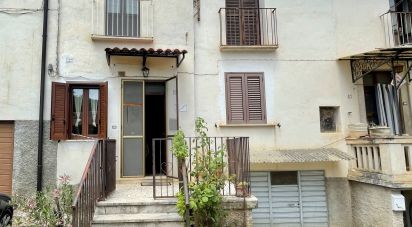 Casa di paese 9 locali di 145 m² in Introdacqua (67030)