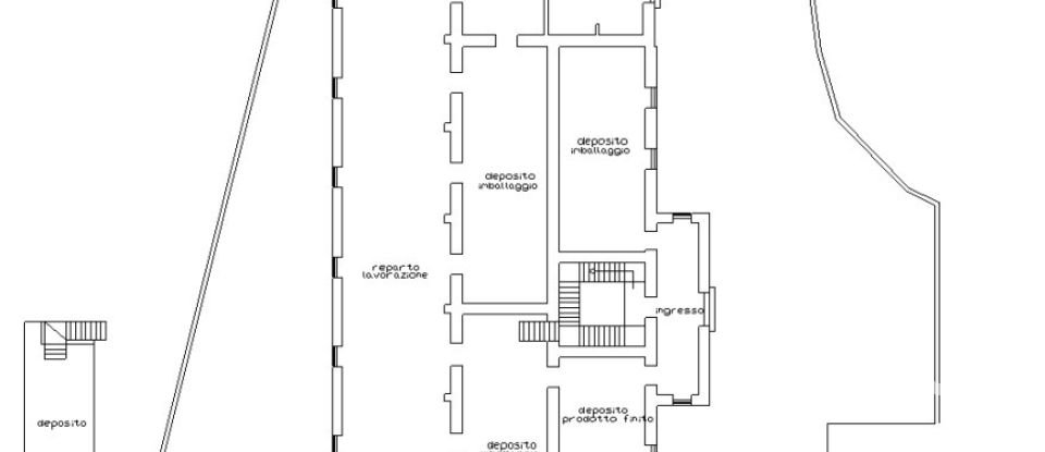 Palazzo / Stabile di 2.500 m² in Arnesano (73010)