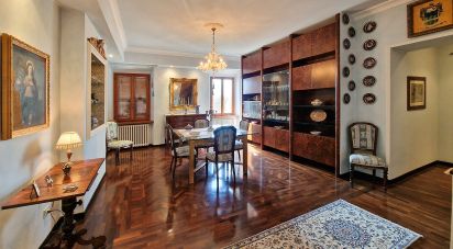 Casa indipendente 11 locali di 470 m² in Montegranaro (63812)