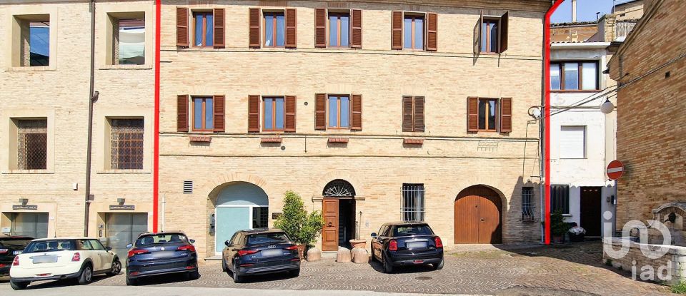 Villa storica 11 locali di 470 m² in Montegranaro (63812)