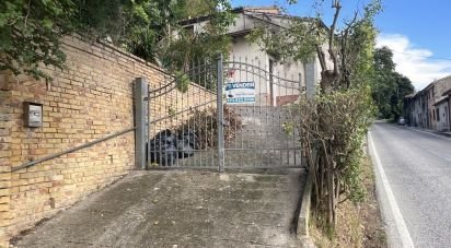 Abitazione 6 locali di 90 m² in Pollenza (62010)