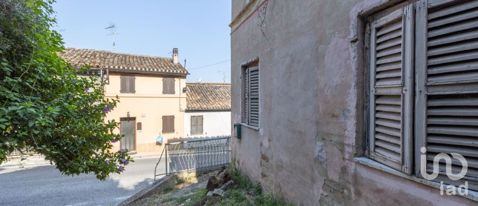Abitazione 6 locali di 90 m² in Pollenza (62010)