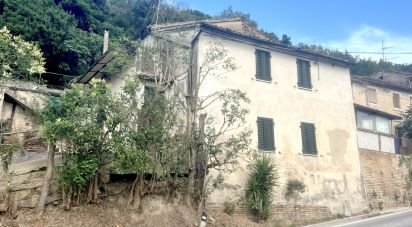 Abitazione 6 locali di 90 m² in Pollenza (62010)