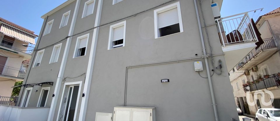 Apartment 6 rooms of 90 m² in Amantea (87032)
