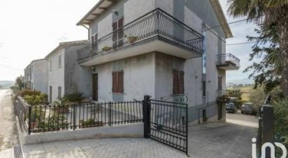 Town house 8 rooms of 223 m² in Filottrano (60024)