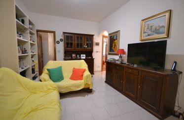 Apartment 5 rooms of 90 m² in Genova (16151)