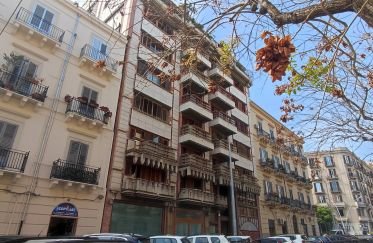 Apartment 6 rooms of 125 m² in Palermo (90141)