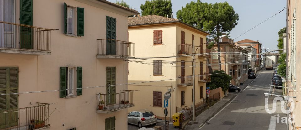 Two-room apartment of 60 m² in Osimo (60027)
