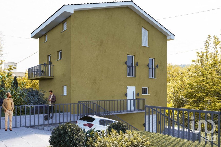 Townhouse 14 rooms of 270 m² in Rosora (60030)