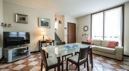 Casa indipendente 5 locali di 136 m² in Castiglione delle Stiviere (46043)