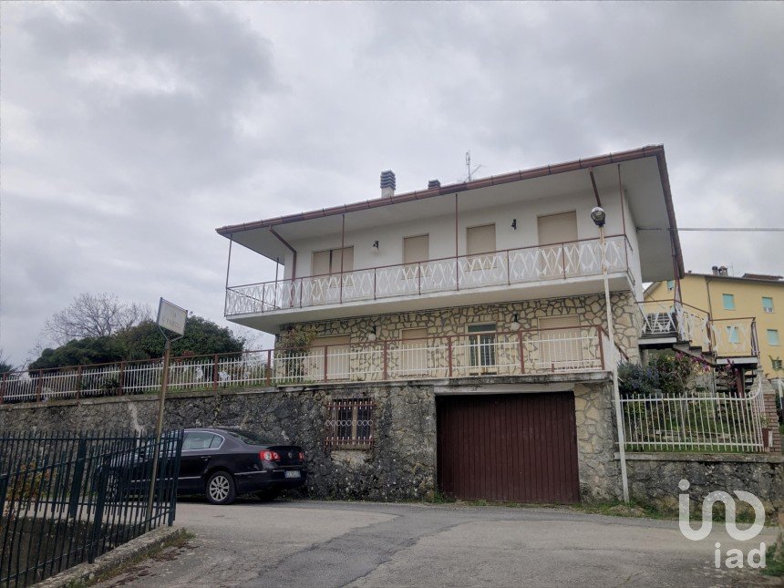 Casa indipendente 10 locali di 260 m² in Monte Cerignone (61010)