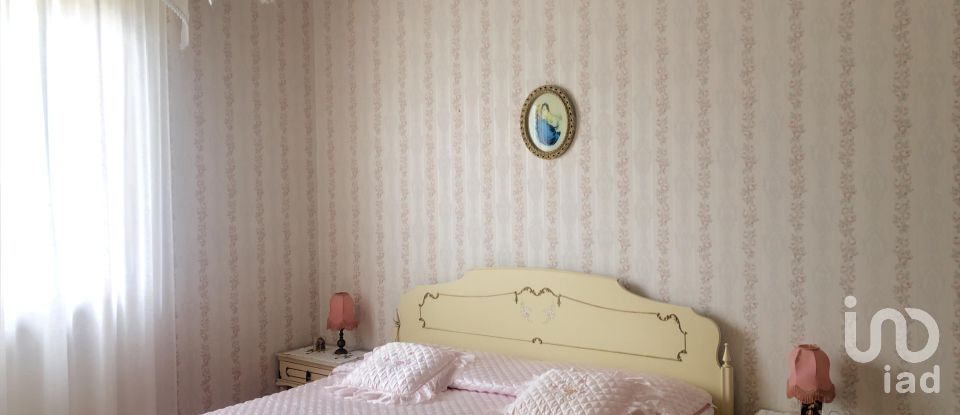 Casa indipendente 10 locali di 260 m² in Monte Cerignone (61010)