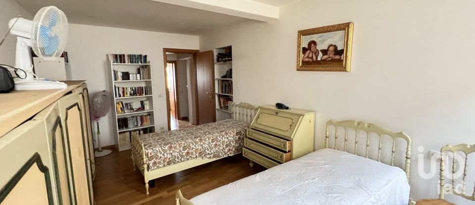 Village house 9 rooms of 150 m² in Monte San Pietrangeli (63816)