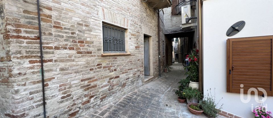 Village house 9 rooms of 150 m² in Monte San Pietrangeli (63816)