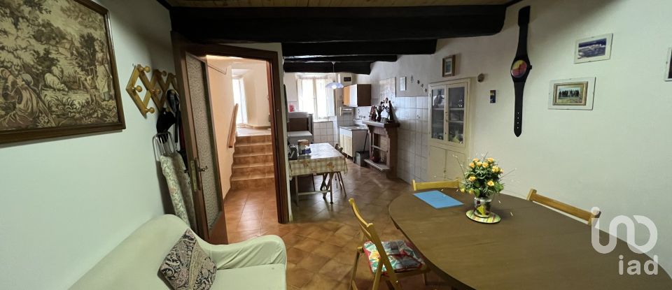 Casa di paese 8 locali di 80 m² in Monte Vidon Corrado (63836)