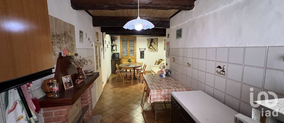 Casa di paese 8 locali di 80 m² in Monte Vidon Corrado (63836)