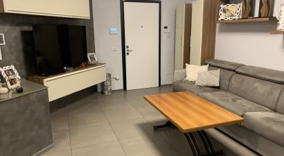 Hotel 7 rooms of 150 m² in Seveso (20822)