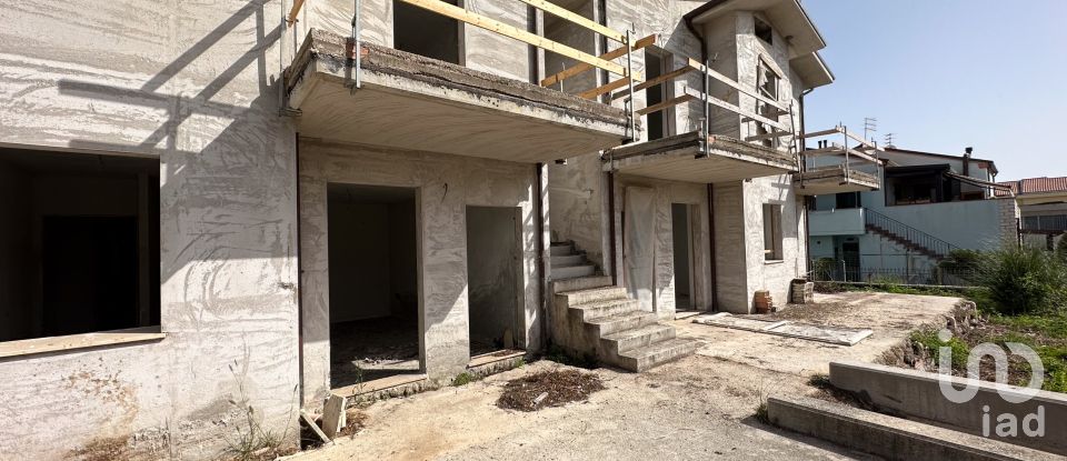 Costruzione 4 locali di 134 m² a Sirolo (60020)