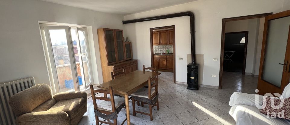Palazzo / Stabile 8 locali di 100 m² a Servigliano (63839)
