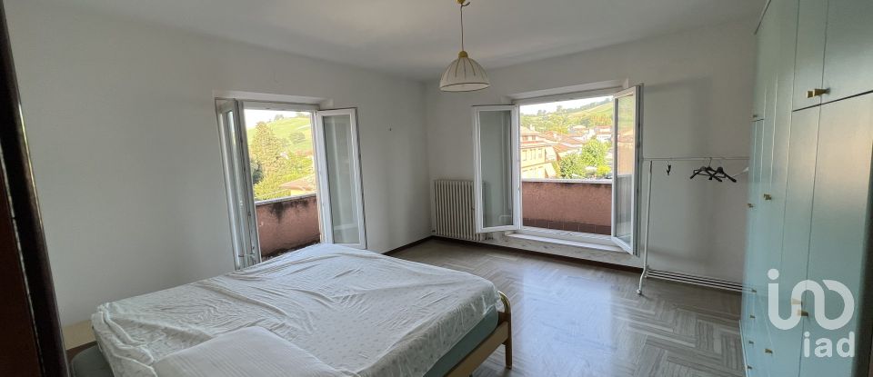 Palazzo / Stabile 8 locali di 100 m² a Servigliano (63839)