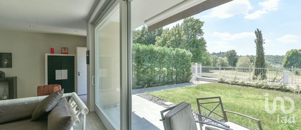 Villa a schiera 7 locali di 197 m² in Oggiono (23848)