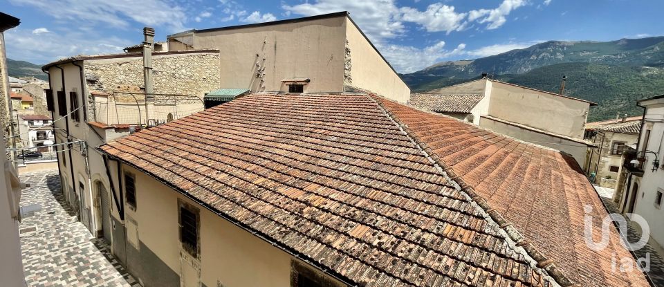 Village house 6 rooms of 90 m² in Corfinio (67030)