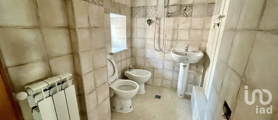 Village house 6 rooms of 90 m² in Corfinio (67030)