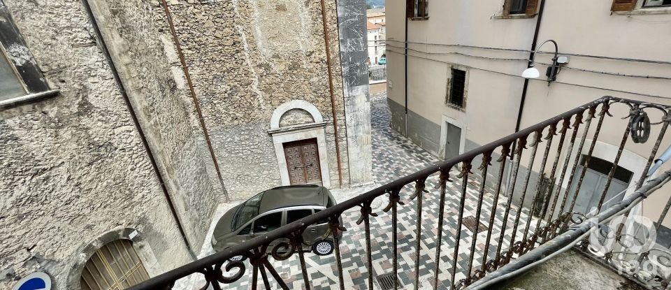 Village house 6 rooms of 90 m² in Corfinio (67030)