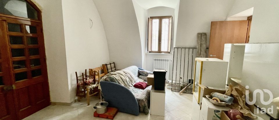 Village house 6 rooms of 90 m² in Corfinio (67030)