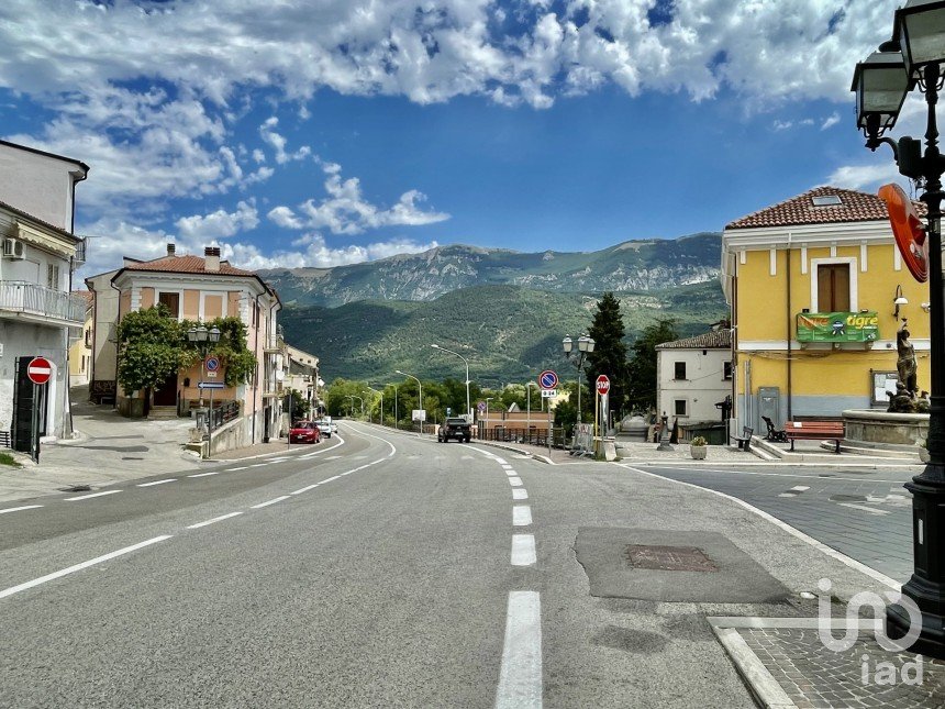 Village house 6 rooms of 90 m² in Corfinio (67030)