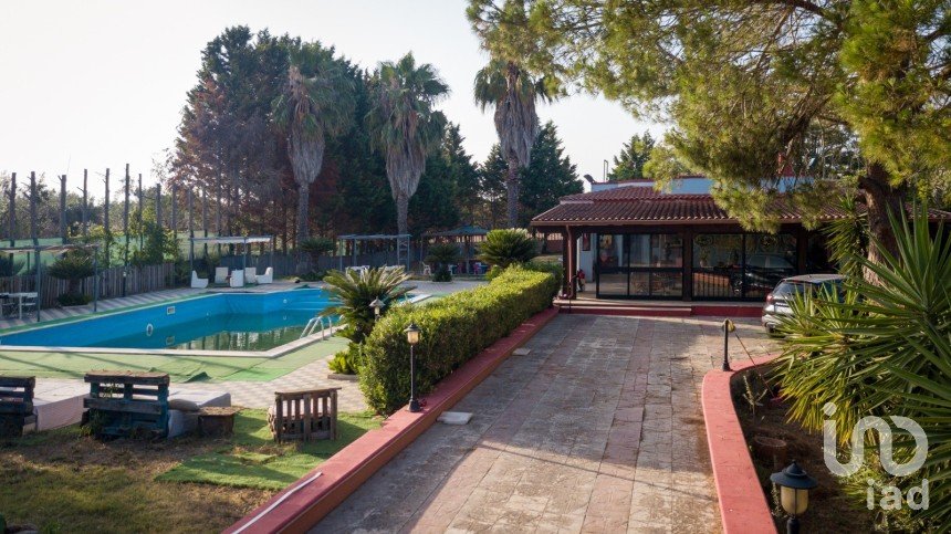 Villa 10 locali di 350 m² in Mesagne (72023)