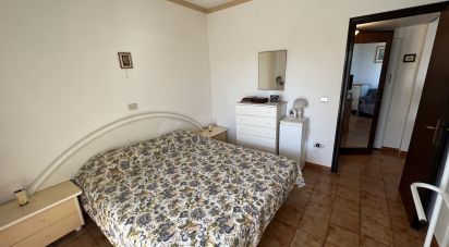Building 1 room of 45 m² in Fermo (63900)