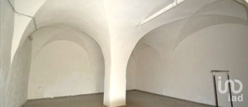 Capannone di 539 m² in Genova (16158)