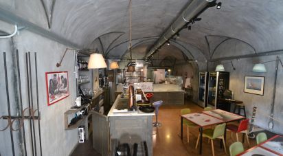 Attività locali di 400 m² in Genova (16123)