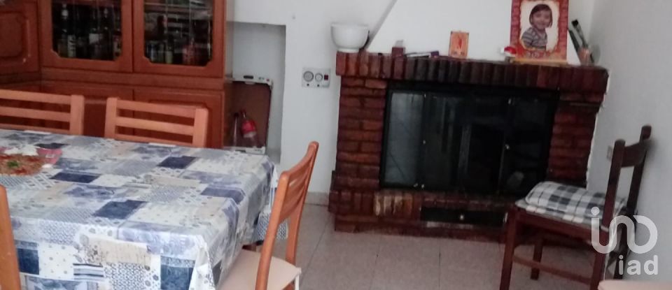 Lodge 10 rooms of 118 m² in Castelli (64041)