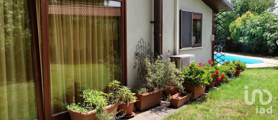 Town house 5 rooms of 182 m² in San Costanzo (61039)