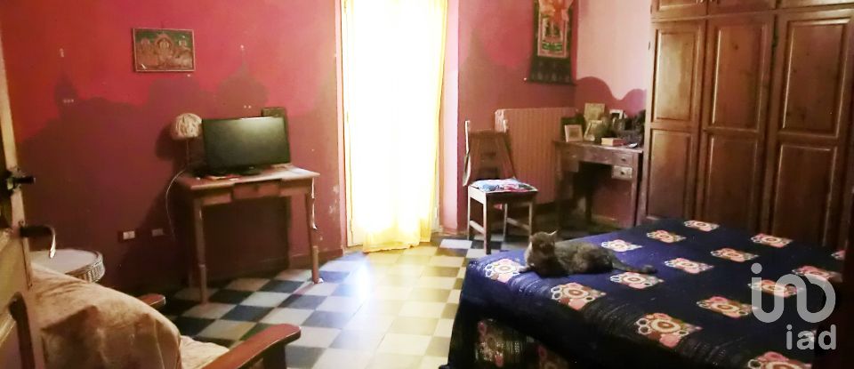 Apartment 7 rooms of 182 m² in Bugnara (67030)