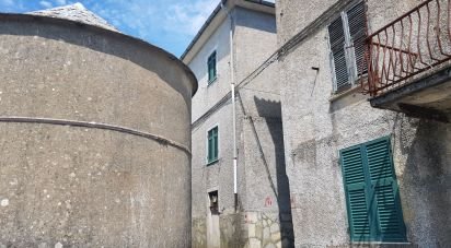 Casa indipendente 10 locali di 180 m² in Davagna (16022)