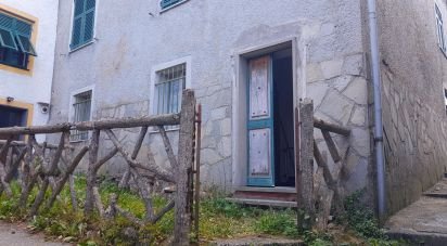 Townhouse 10 rooms of 180 m² in Davagna (16022)