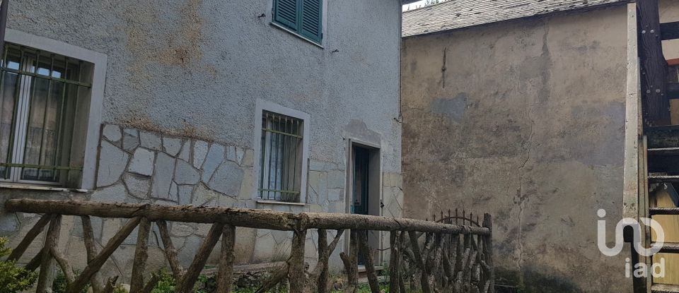 Town house 10 rooms of 180 m² in Davagna (16022)
