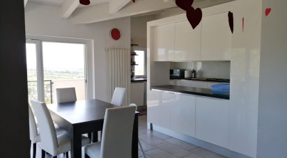 Casale 16 locali di 545 m² in Città Sant'Angelo (65013)