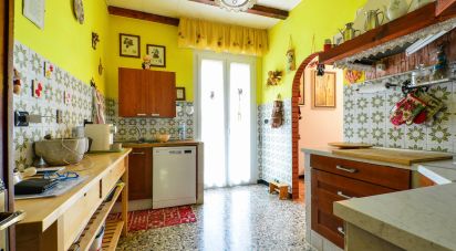 Town house 9 rooms of 230 m² in Cengio (17056)