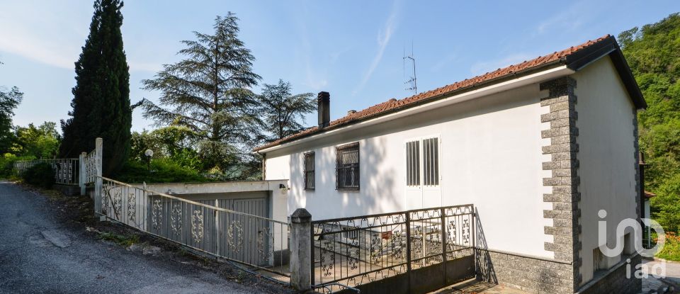 Casa indipendente 9 locali di 230 m² in Cengio (17056)