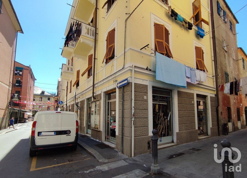 Attività locali di 64 m² in Genova (16154)