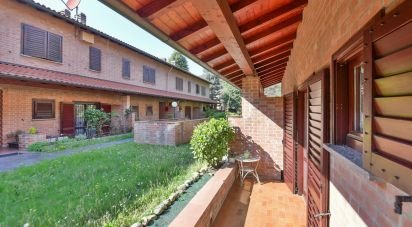 Traditional house 3 rooms of 150 m² in Carate Brianza (20841)