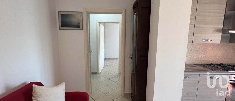 Building 3 rooms of 73 m² in Fermo (63900)