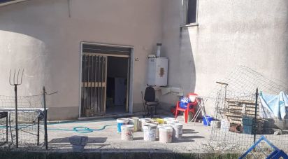 Town house 8 rooms of 95 m² in Gesualdo (83040)