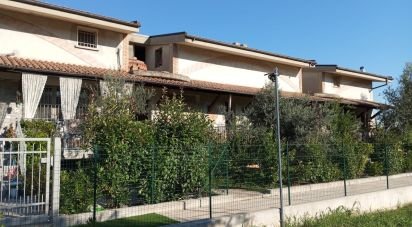 Villa a schiera 11 locali di 250 m² in Collecorvino (65010)