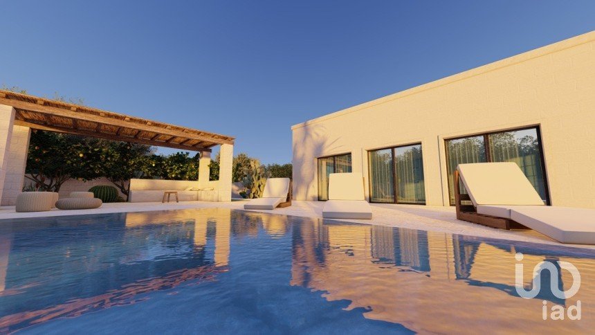 Casale 6 locali di 130 m² in Ostuni (72017)